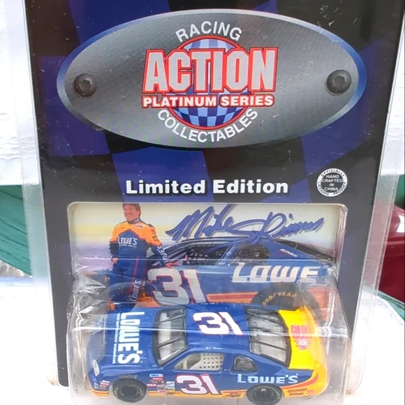 Mike Skinner #31 1996 Lowe's Racing Action Platinum Monte Carlo 1:64 Diecast - Picture 5 of 5